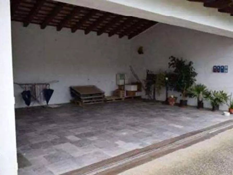 Immagine 10 di Villa in vendita  in Via Dante Alighieri a Farra D'isonzo