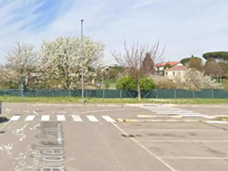 Immagine 3 di Garage in vendita  in Via della Cartiera a Forli'