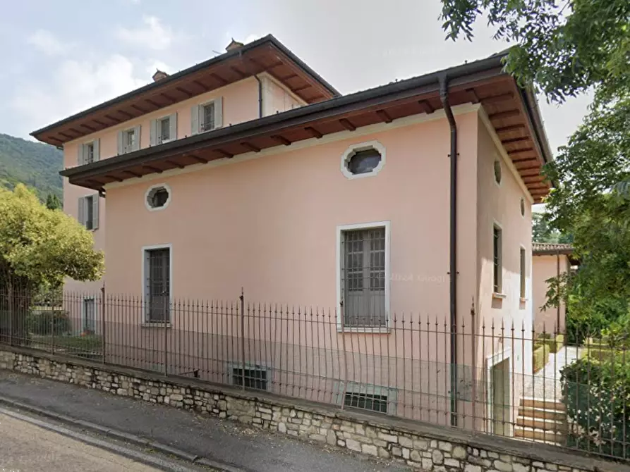 Immagine 22 di Villa in vendita  in Via Biagio Marini a Brescia