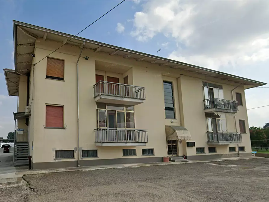 Immagine 1 di Appartamento in vendita  in Frazione Paroletta a Fontanellato