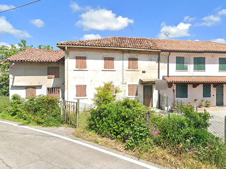 Immagine 2 di Porzione di casa in vendita  in Via Contea a Trevignano