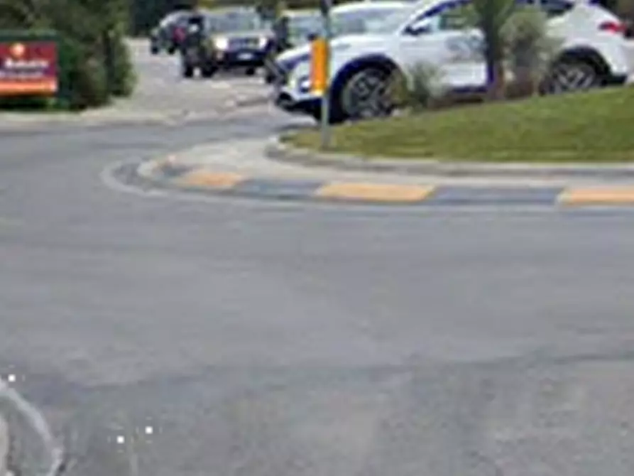 Immagine 6 di Laboratorio in vendita  in Via Aprutina a Altidona