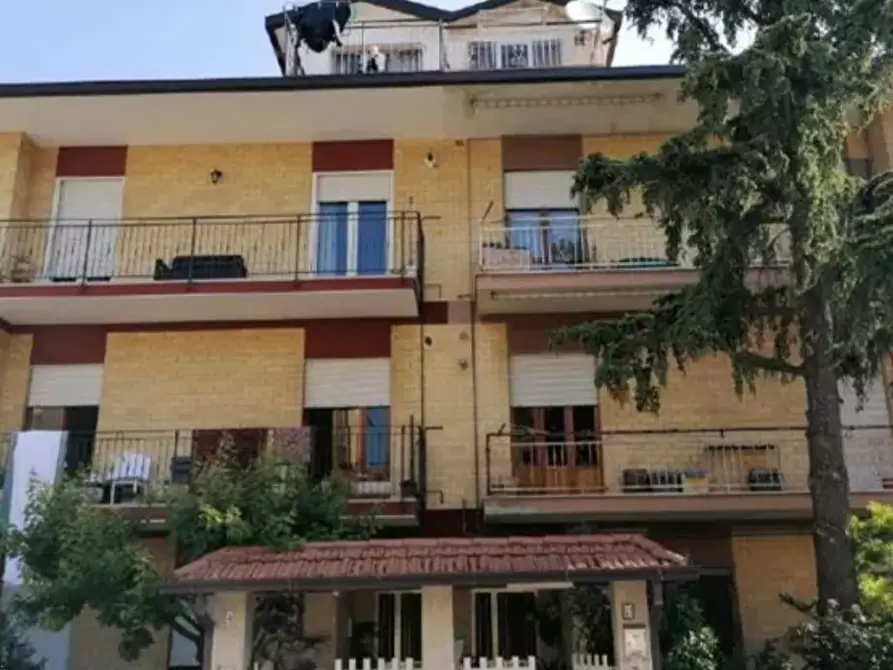 Immagine 1 di Magazzino in vendita  in Via Palmiro Togliatti a Montegranaro