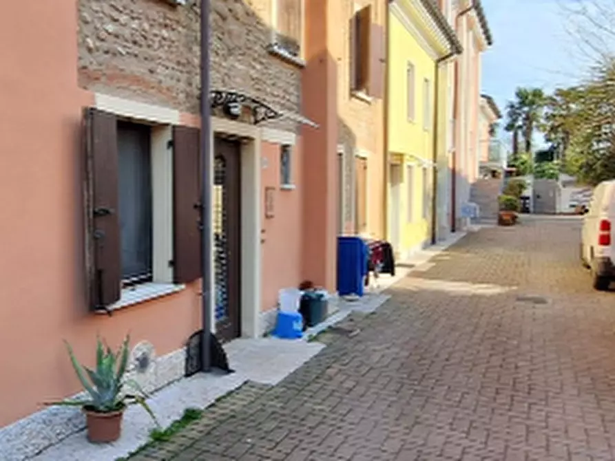 Immagine 3 di Porzione di casa in vendita  in Via Duca Degli Abruzzi a Villafranca Di Verona
