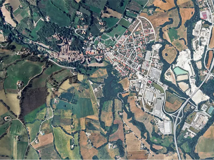 Immagine 12 di Appartamento in vendita  in Via Lungara Rio a Caldarola