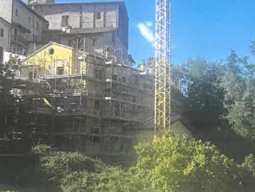 Immagine 2 di Appartamento in vendita  in Via Lungara Rio a Caldarola