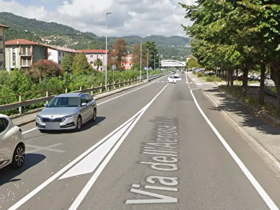 Immagine 8 di Negozio in vendita  in Piazzale Mariano Rumor a Chiampo