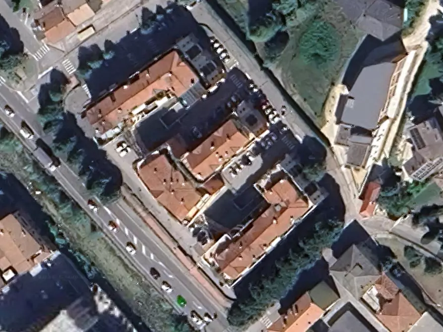 Immagine 12 di Negozio in vendita  in Piazzale Mariano Rumor a Chiampo