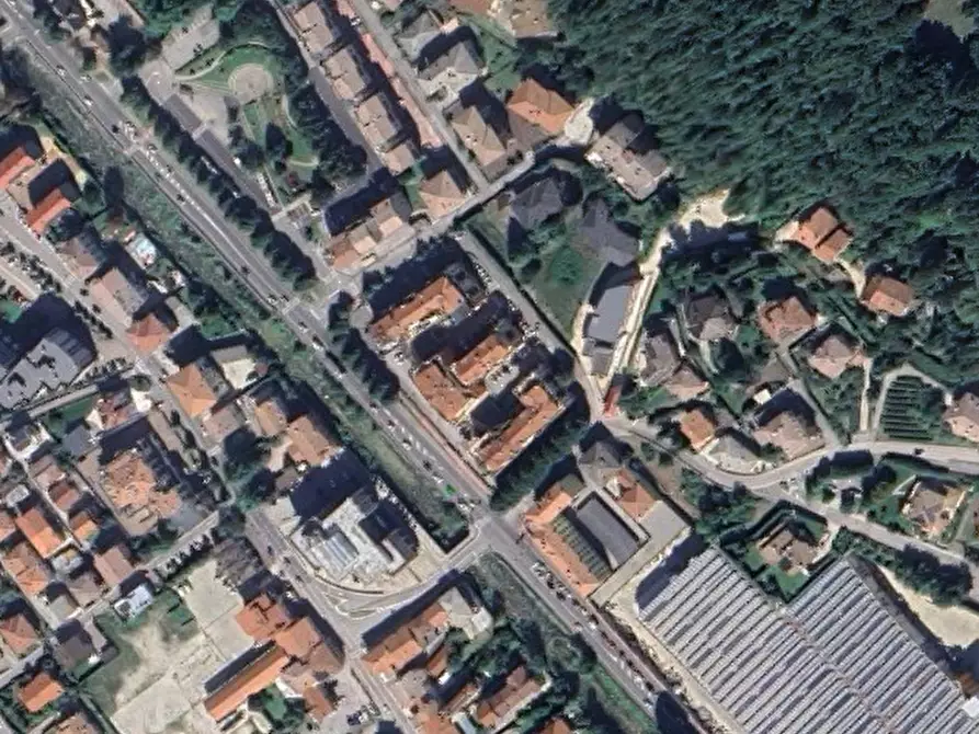 Immagine 13 di Negozio in vendita  in Piazzale Mariano Rumor a Chiampo