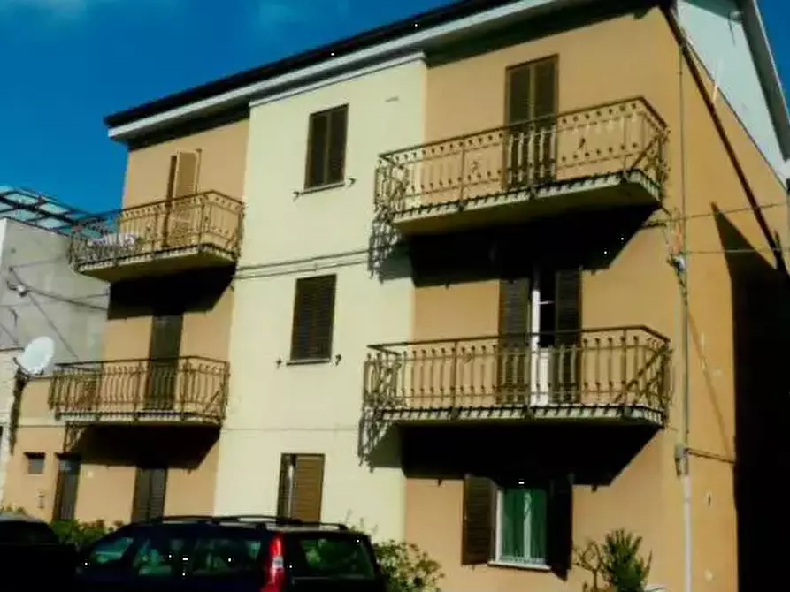 Immagine 2 di Porzione di casa in vendita  in Viale Adriatico  a Recanati