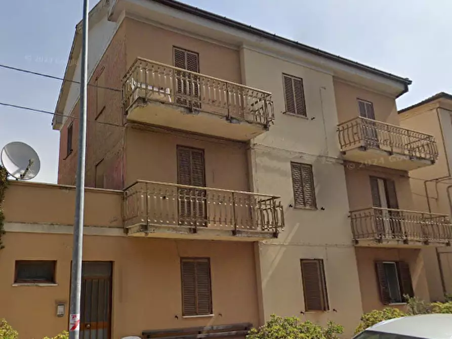 Immagine 15 di Porzione di casa in vendita  in Viale Adriatico  a Recanati