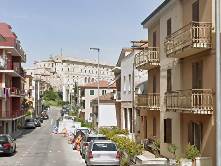 Immagine 1 di Appartamento in vendita  in Viale Adriatico  a Recanati