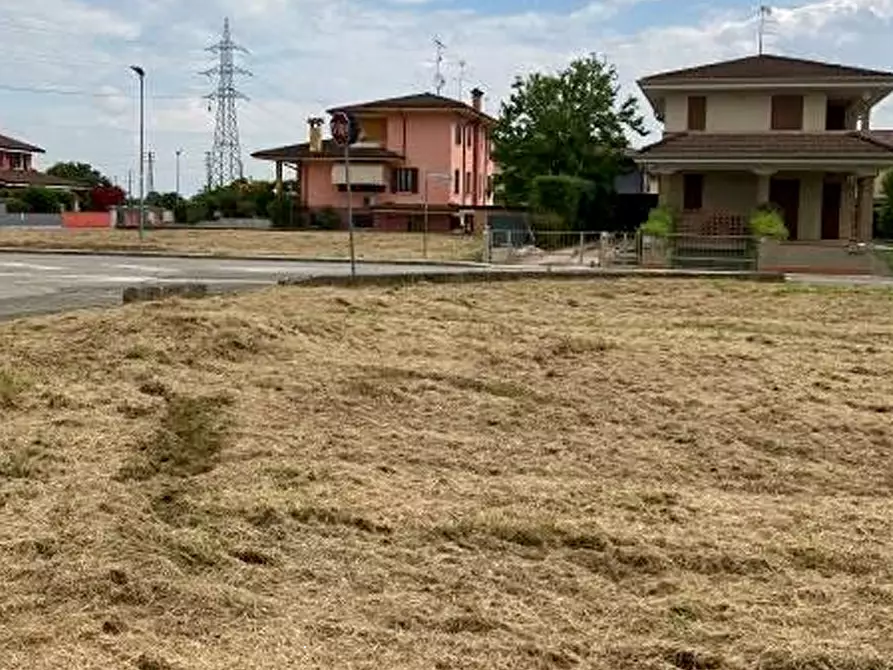 Immagine 1 di Terreno edificabile in vendita  in Via Giuseppe Ungaretti a Curtatone