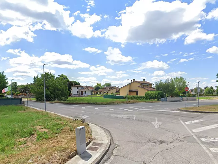 Immagine 9 di Terreno edificabile in vendita  in Via Giuseppe Ungaretti a Curtatone