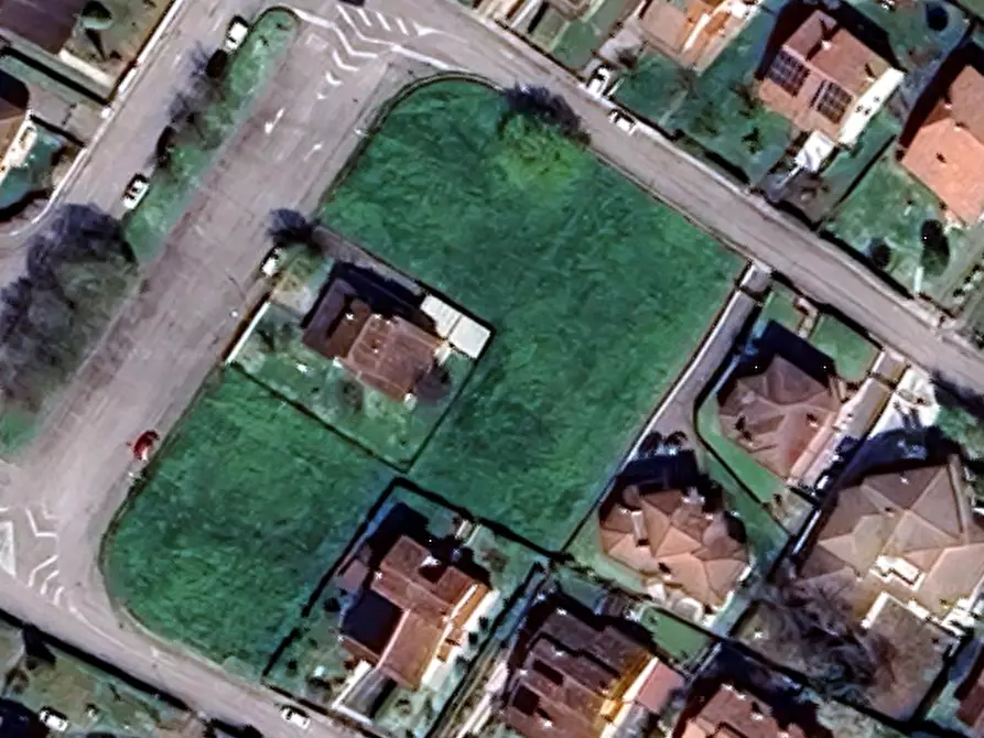 Immagine 10 di Terreno edificabile in vendita  in Via Giovanni Segantini a Curtatone