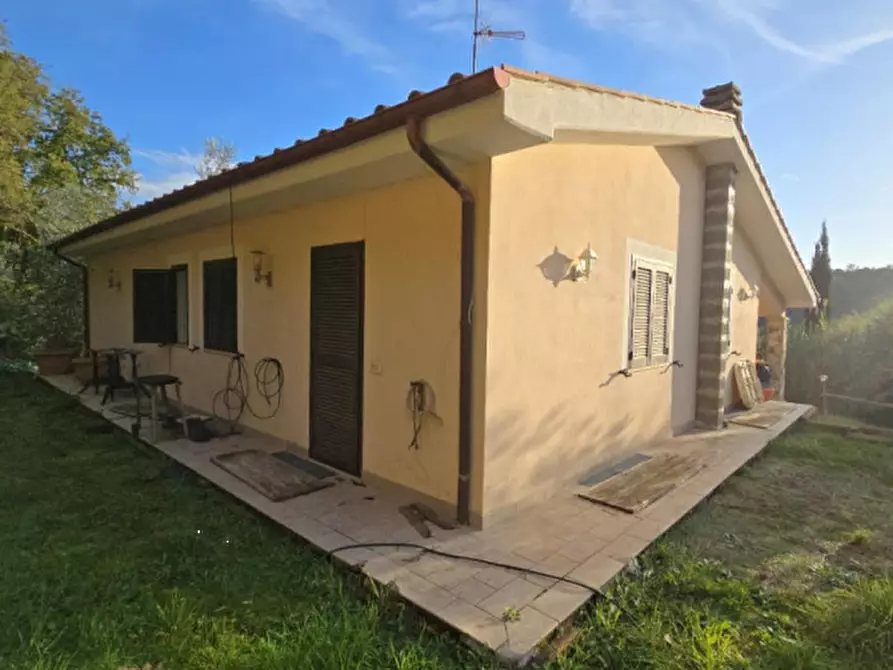 Immagine 5 di Villa in vendita  in Via Montorgiali a Scansano