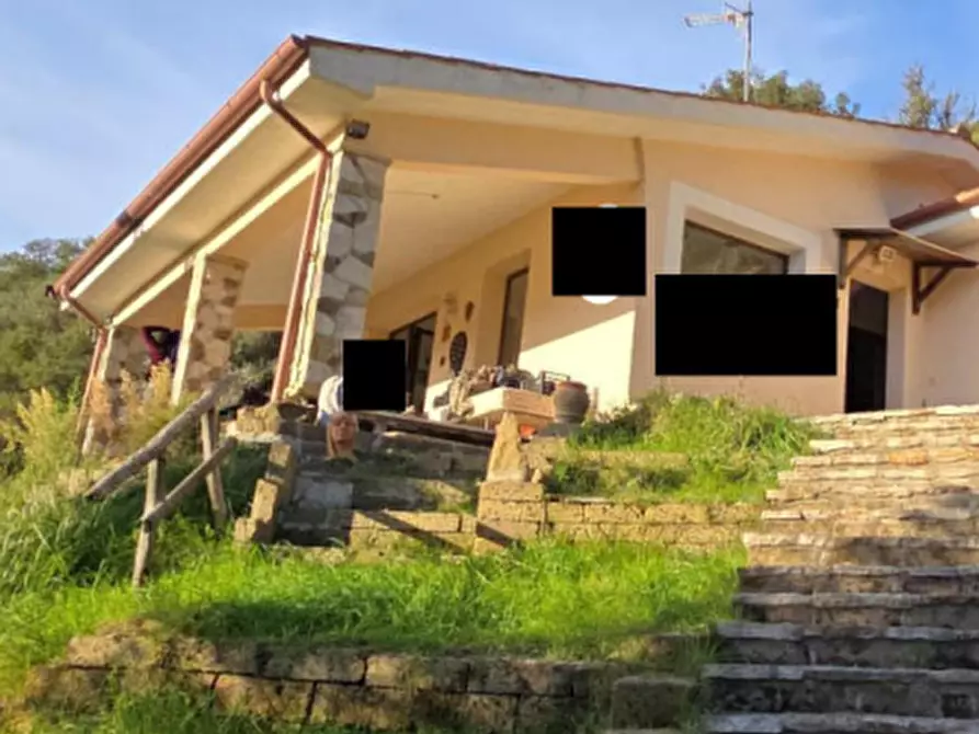 Immagine 9 di Villa in vendita  in Via Montorgiali a Scansano