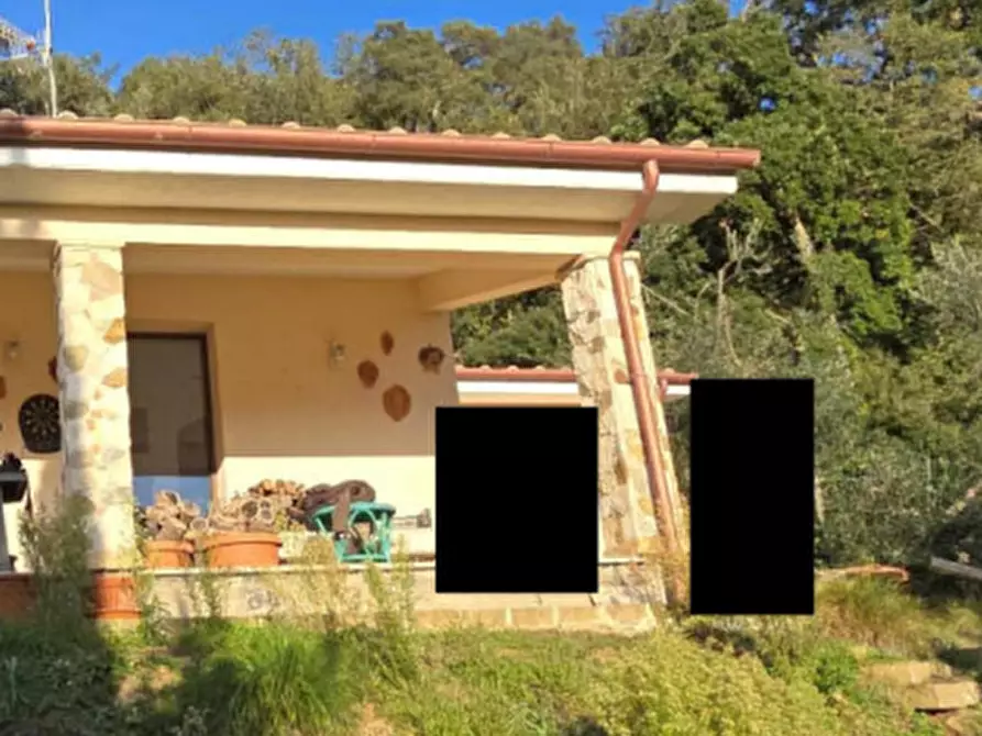 Immagine 10 di Villa in vendita  in Via Montorgiali a Scansano