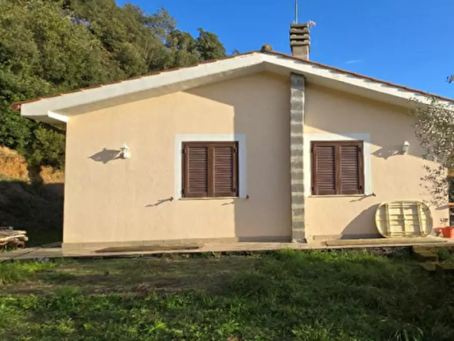 Immagine 11 di Villa in vendita  in Via Montorgiali a Scansano