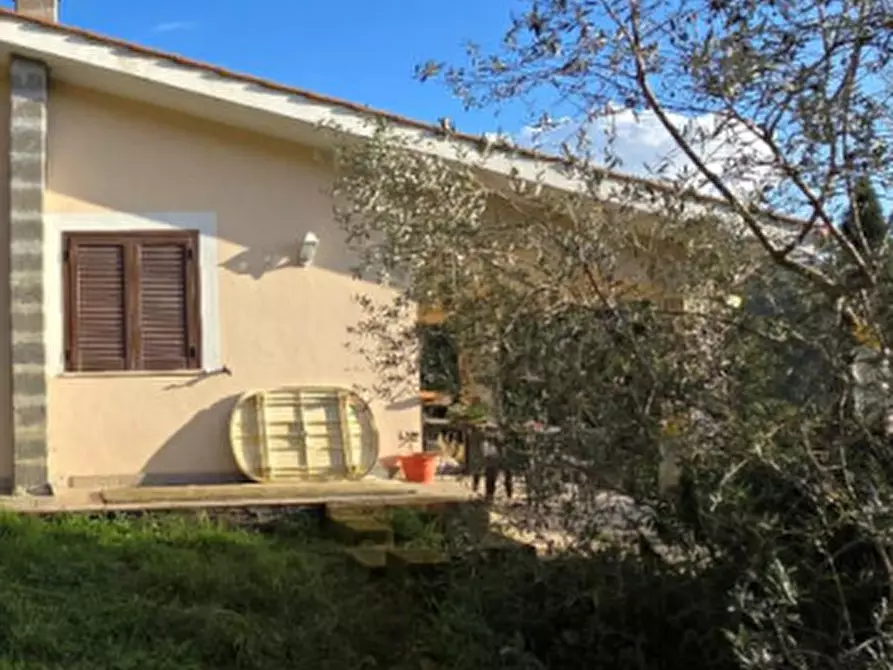 Immagine 15 di Villa in vendita  in Via Montorgiali a Scansano