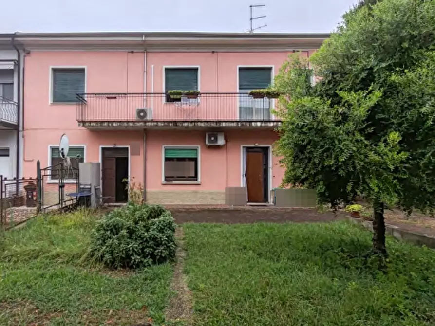 Immagine 2 di Appartamento in vendita  in Str. Mantovanella a Mantova