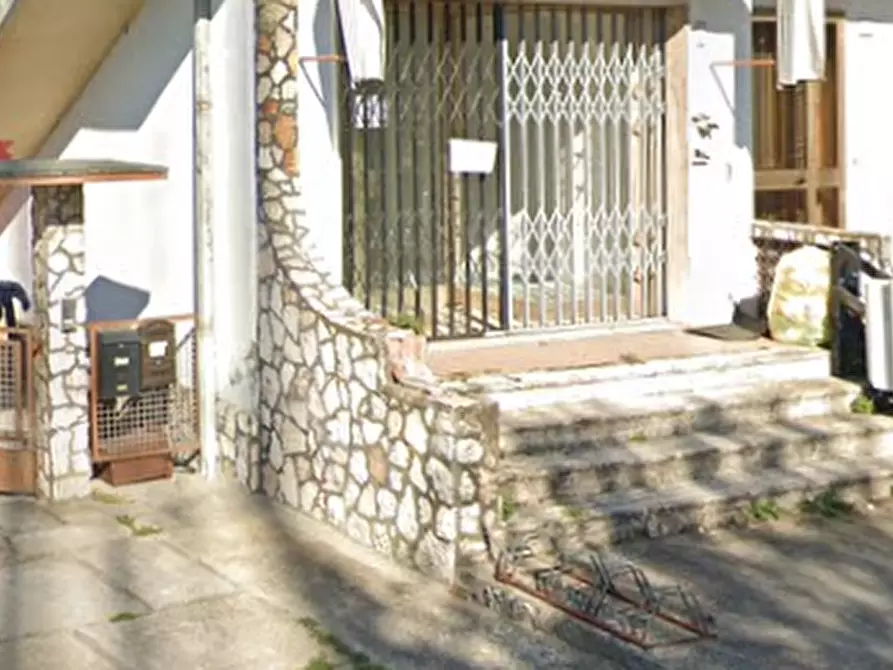 Immagine 4 di Negozio in vendita  in Via Papa Giovanni XXIII a Suzzara