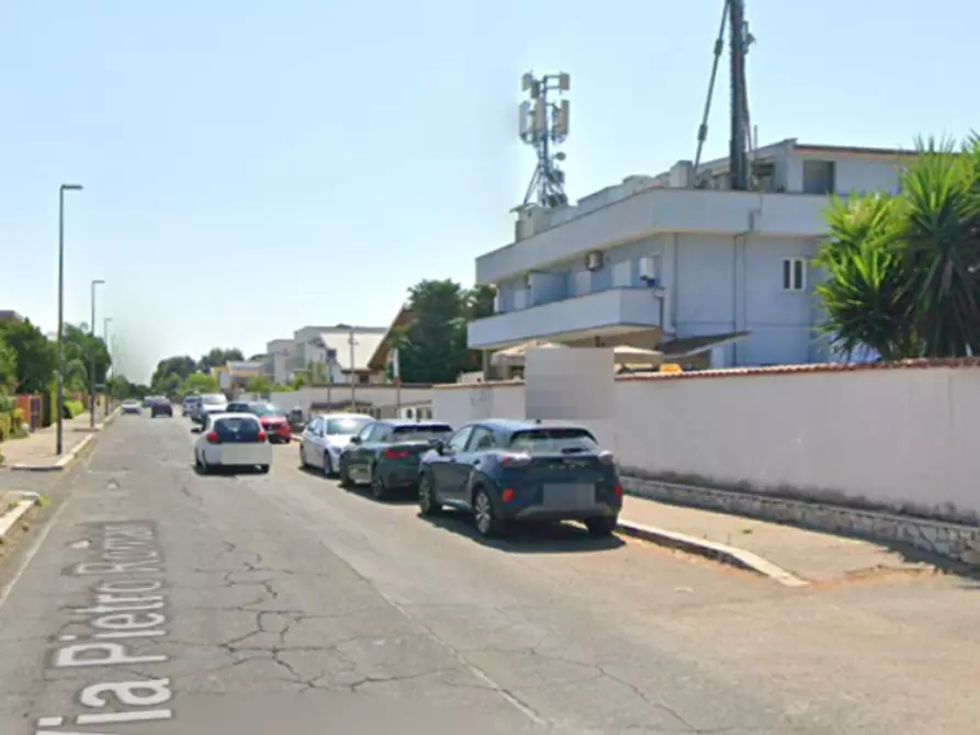 Immagine 4 di Garage in vendita  in Via Pietro Romani a Roma