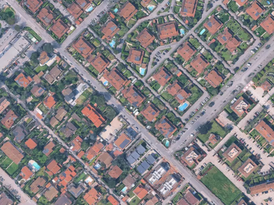 Immagine 10 di Garage in vendita  in Via Pietro Romani a Roma