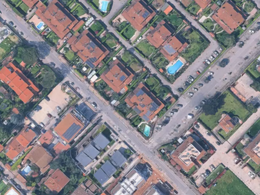 Immagine 11 di Garage in vendita  in Via Pietro Romani a Roma