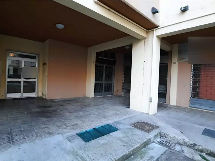 Immagine 4 di Negozio in vendita  in Via Faleria  a Porto Sant'elpidio
