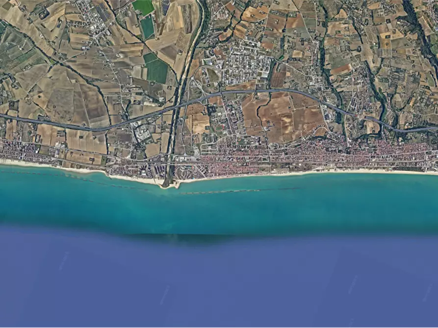 Immagine 14 di Negozio in vendita  in Via Faleria  a Porto Sant'elpidio