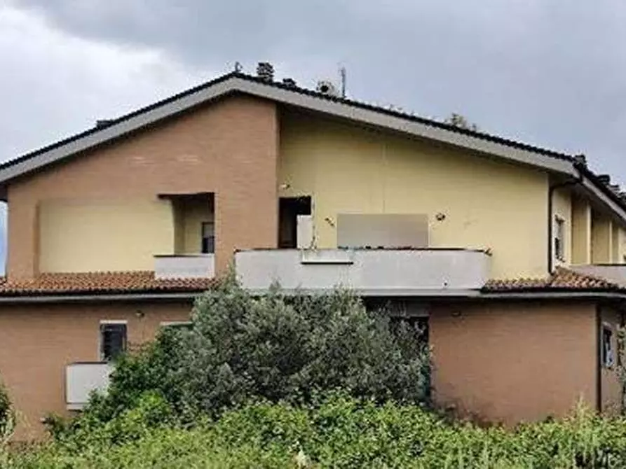 Immagine 2 di Appartamento in vendita  in Via Riola Sardo a Roma