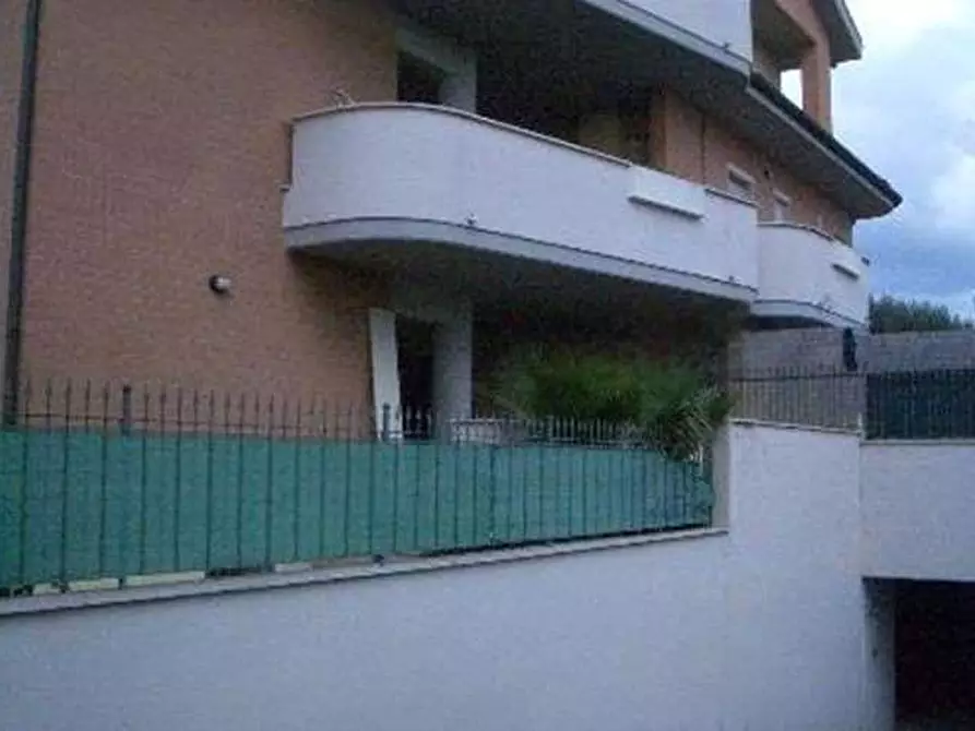 Immagine 6 di Appartamento in vendita  in Via Riola Sardo a Roma