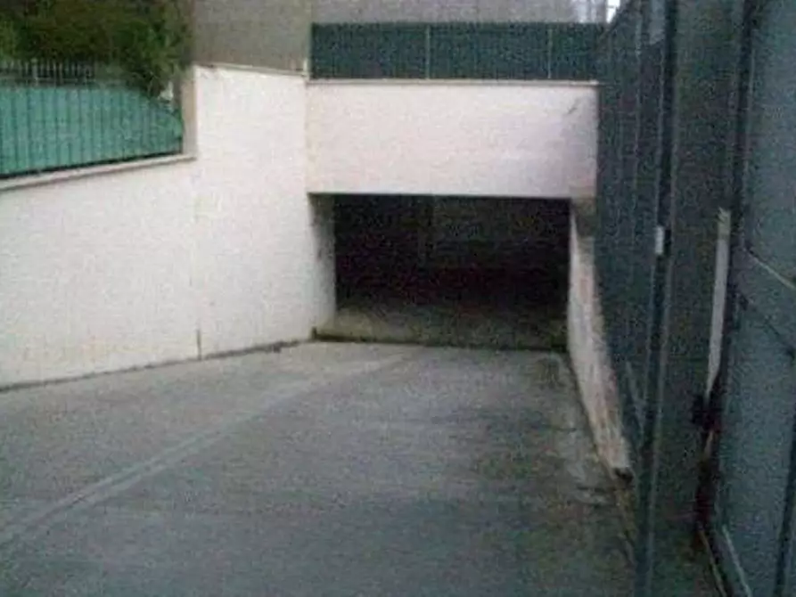 Immagine 15 di Appartamento in vendita  in Via Riola Sardo a Roma