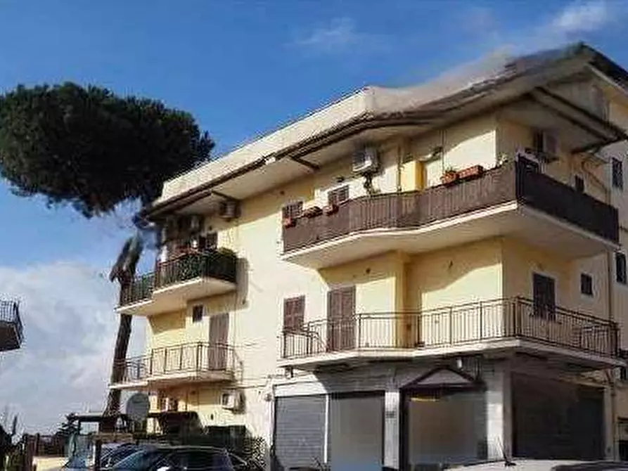 Immagine 1 di Appartamento in vendita  in  Via Ignazio Scimonelli  a Roma