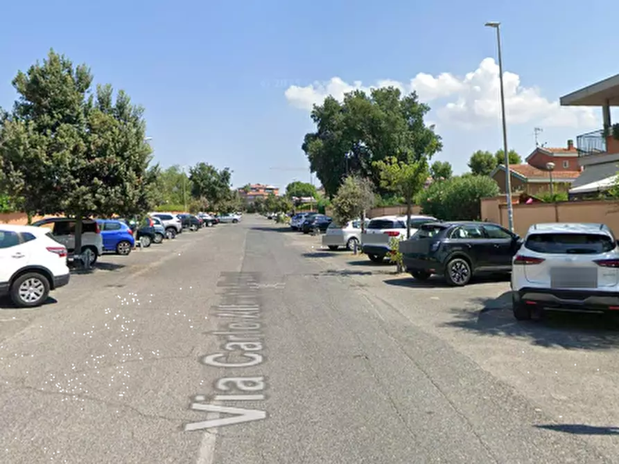 Immagine 6 di Garage in vendita  in Via Pietro Romani a Roma