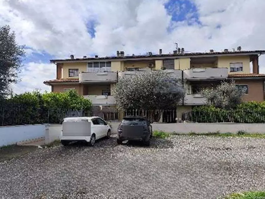 Immagine 4 di Appartamento in vendita  in Via Riola Sardo a Roma