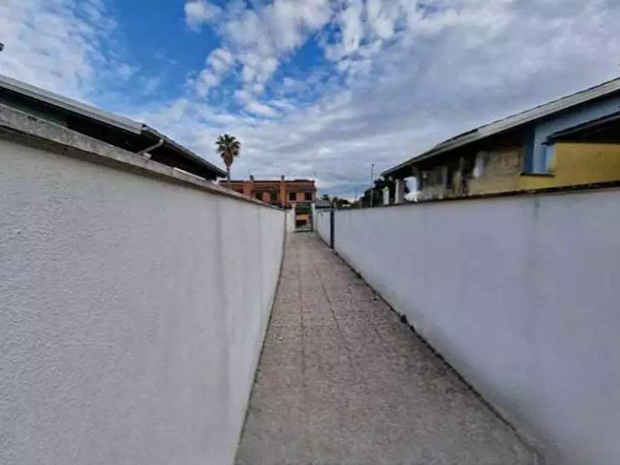 Immagine 4 di Villa in vendita  in Via Pietro Romani a Roma