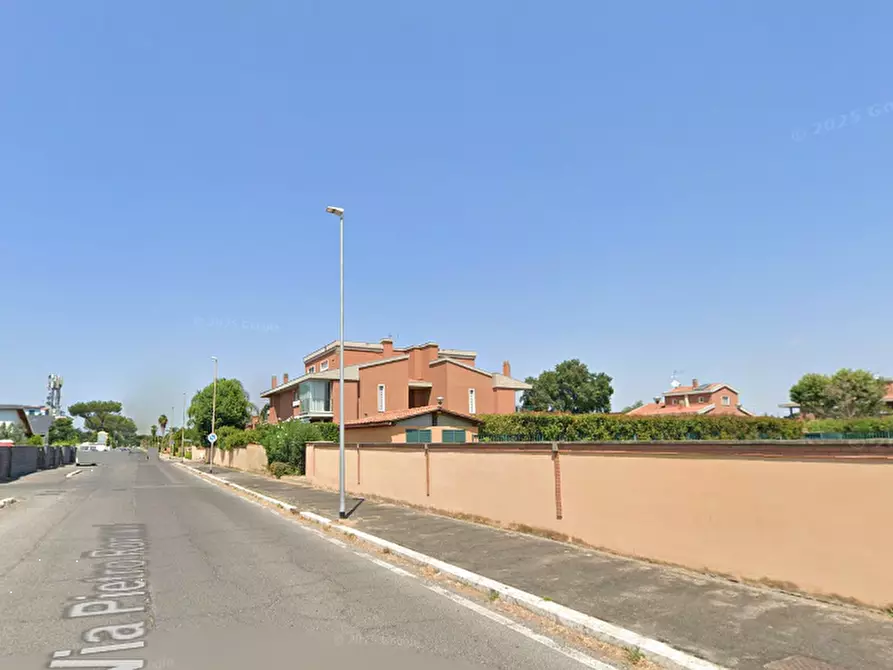 Immagine 14 di Villa in vendita  in Via Pietro Romani a Roma