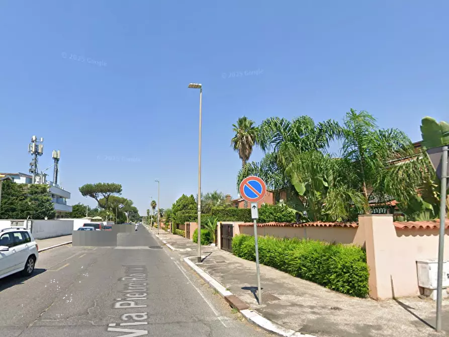 Immagine 19 di Villa in vendita  in Via Pietro Romani a Roma