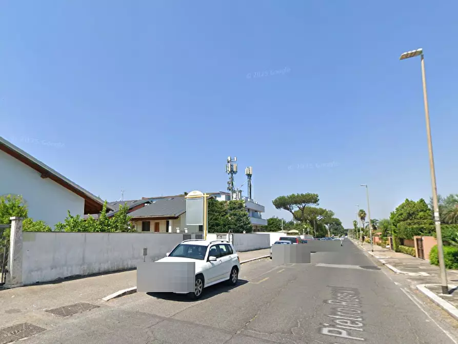 Immagine 5 di Garage in vendita  in Via Pietro Romani a Roma