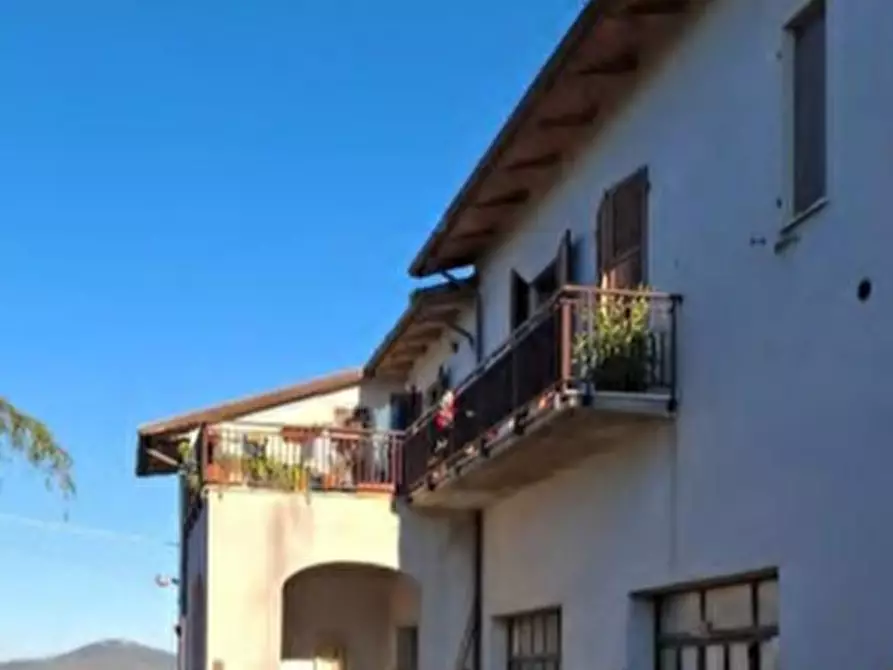 Immagine 2 di Porzione di casa in vendita  in Vocabolo Peschiera  a Paciano