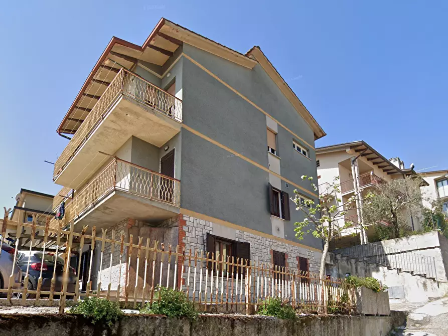 Immagine 11 di Appartamento in vendita  in Via delle Mimose a Perugia