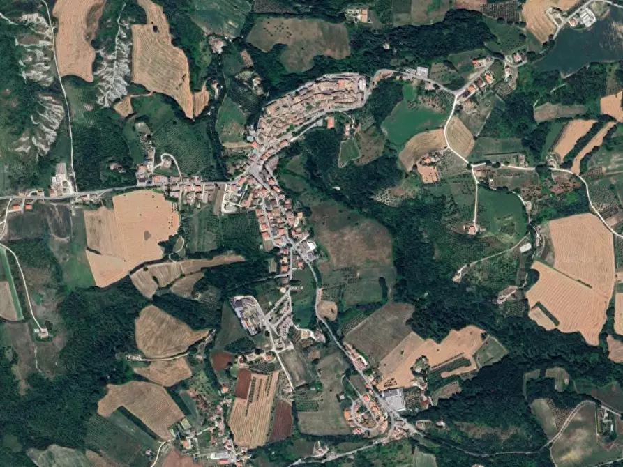 Immagine 3 di Laboratorio in vendita  in località Falerone a Falerone