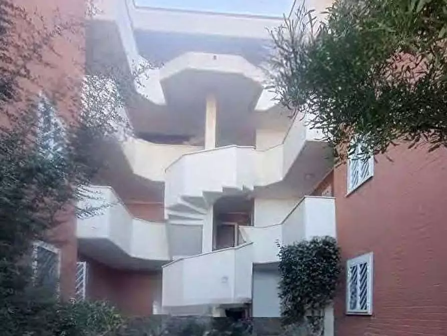 Immagine 2 di Appartamento in vendita  in Via Giuseppe Viner a Roma
