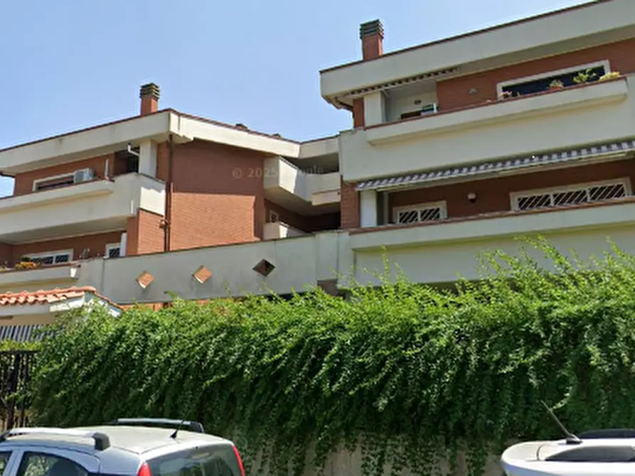 Immagine 3 di Appartamento in vendita  in Via Giuseppe Viner a Roma