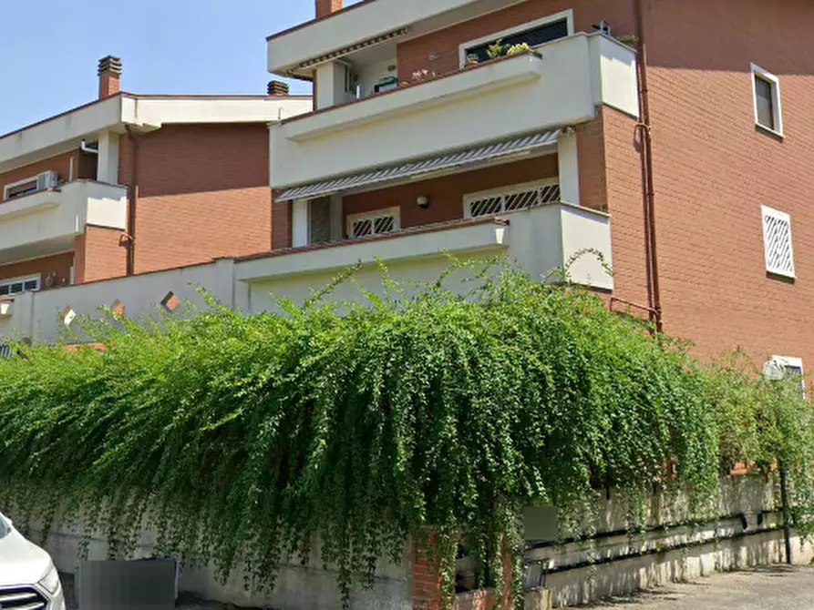 Immagine 4 di Appartamento in vendita  in Via Giuseppe Viner a Roma