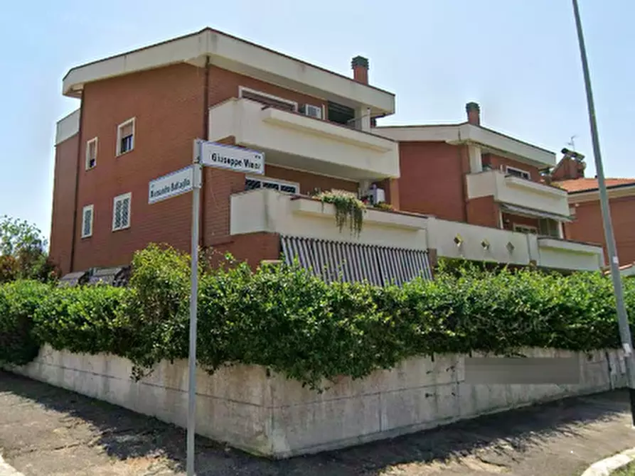 Immagine 5 di Appartamento in vendita  in Via Giuseppe Viner a Roma