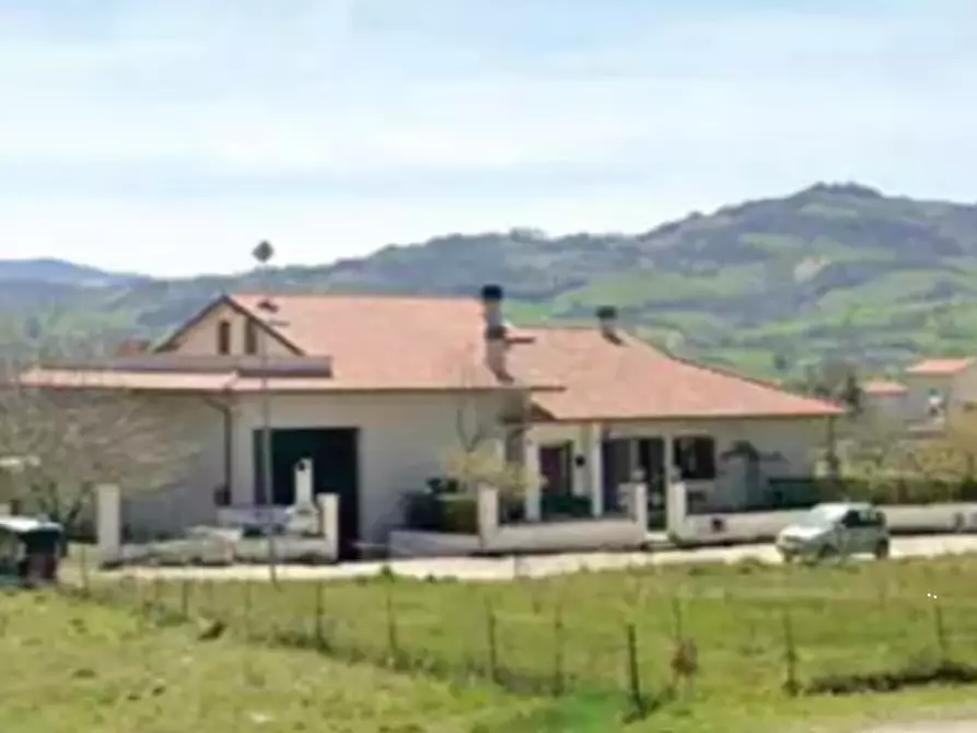 Immagine 3 di Casa indipendente in vendita  in Via Fratelli Filippetti a Gualdo Tadino