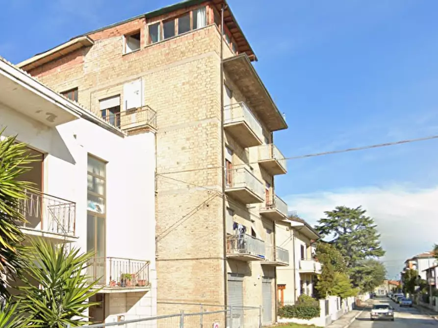 Immagine 9 di Appartamento in vendita  in Via Fratelli Bandiera  a Civitanova Marche